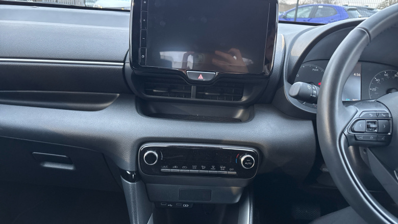 Toyota Yaris 1.5 Hybrid Icon 5dr CVT Hybrid Hatchback